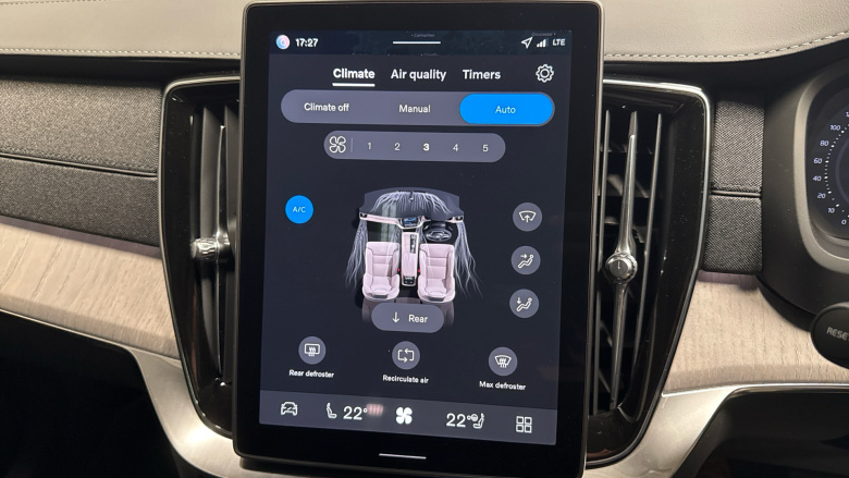 Volvo XC90 2.0 T8 PHEV Ultra Dark 5dr AWD Geartronic Estate